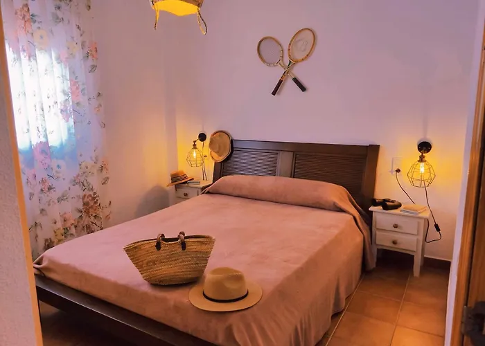 Dos Casas Juntas Y Patio Comun A 25 Metros De La Playa