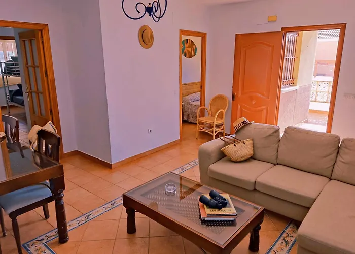 Dos Casas Juntas Y Patio Comun A 25 Metros De La Playa