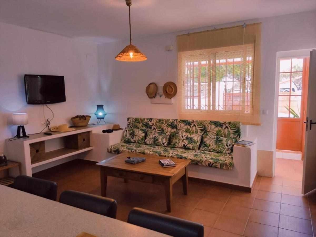 Dos Casas Juntas Y Patio Comun A 25 Metros De La Playa Mazagón
