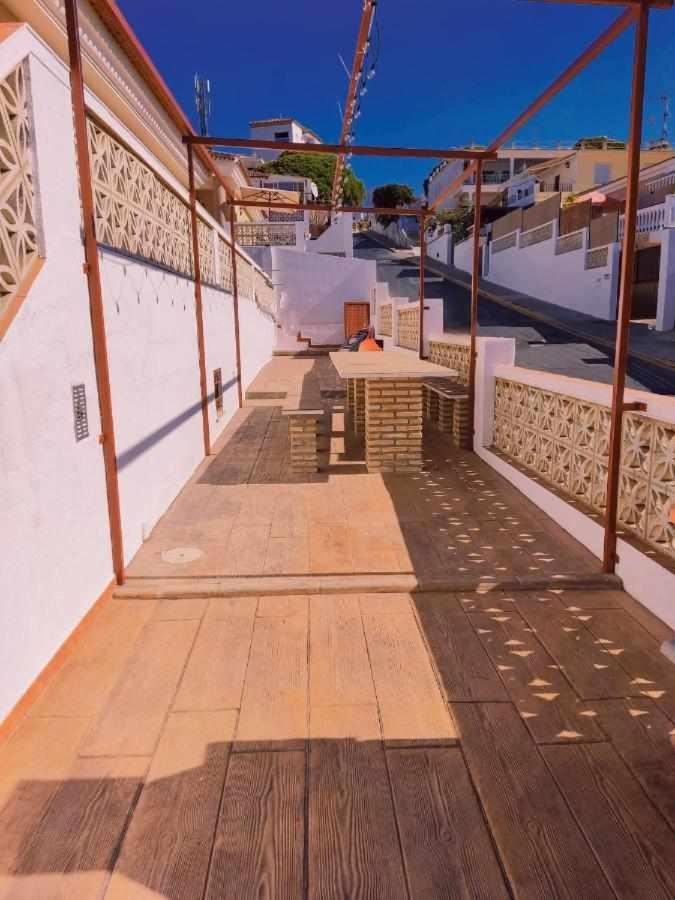 Dos Casas Juntas Y Patio Comun A 25 Metros De La Playa Hébergement de vacances