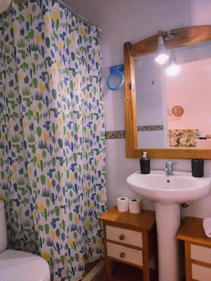 Hébergement de vacances Dos Casas Juntas Y Patio Comun A 25 Metros De La Playa *