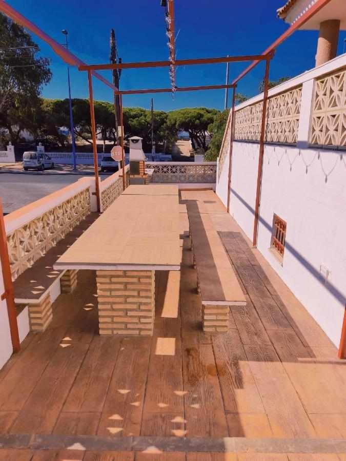 Dos Casas Juntas Y Patio Comun A 25 Metros De La Playa